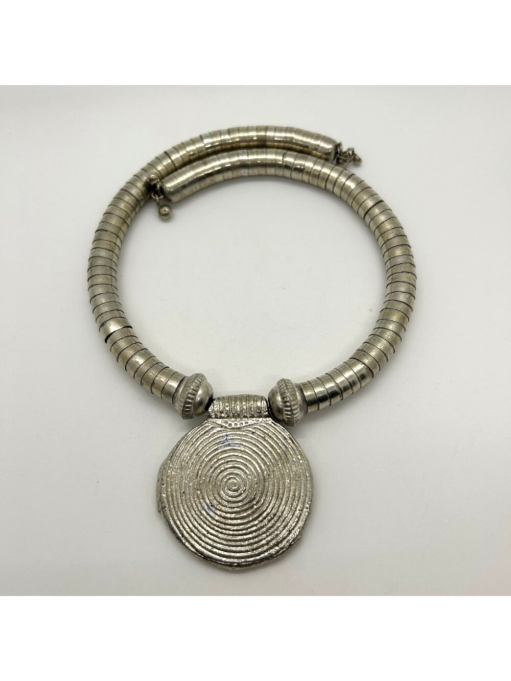 Modernist Statement Necklace Choker Industrial Memory Wire Spiral Pendant 16" - Picture 2 of 11